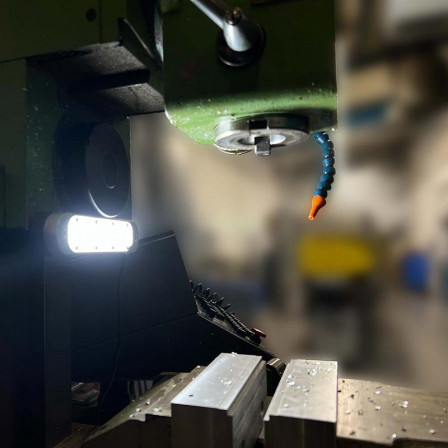 Lampe de machine à LED Réglette lumi. 155mm 600 Lumen pivotant  