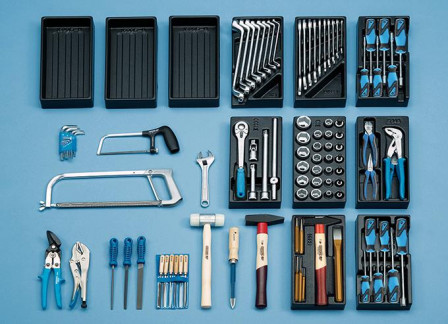 Jeu d'outils Universal 100 pcs. dans une armoire en tôle d'acier 